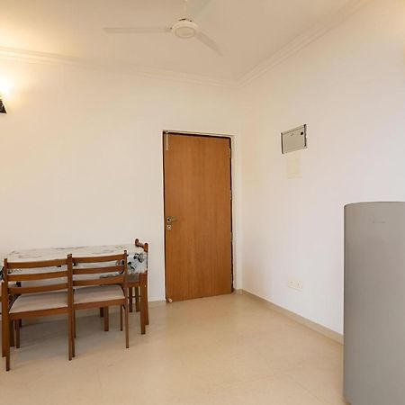 Ronnie'S Studio Apartment อาร์โปรา ภายนอก รูปภาพ