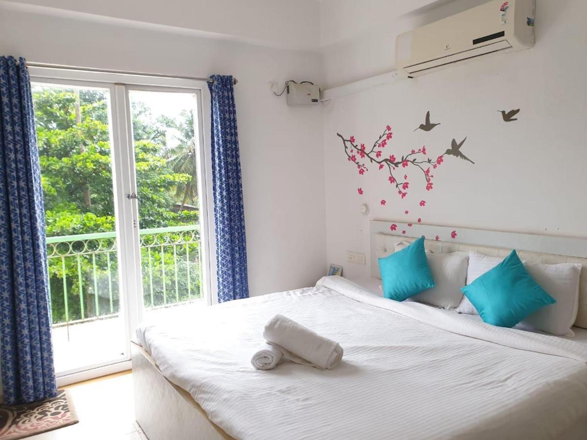 Ronnie'S Studio Apartment อาร์โปรา ภายนอก รูปภาพ