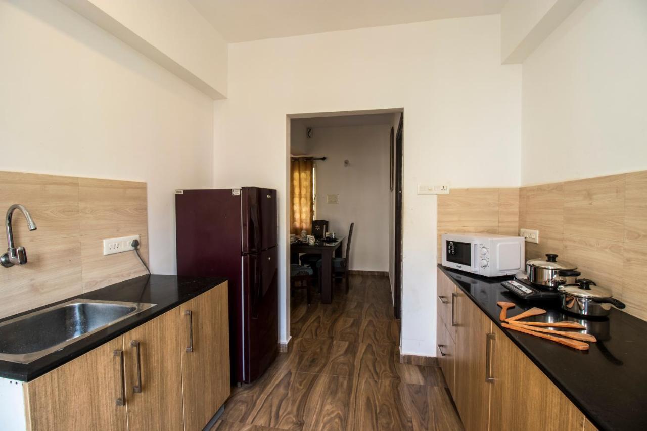 Ronnie'S Studio Apartment อาร์โปรา ภายนอก รูปภาพ