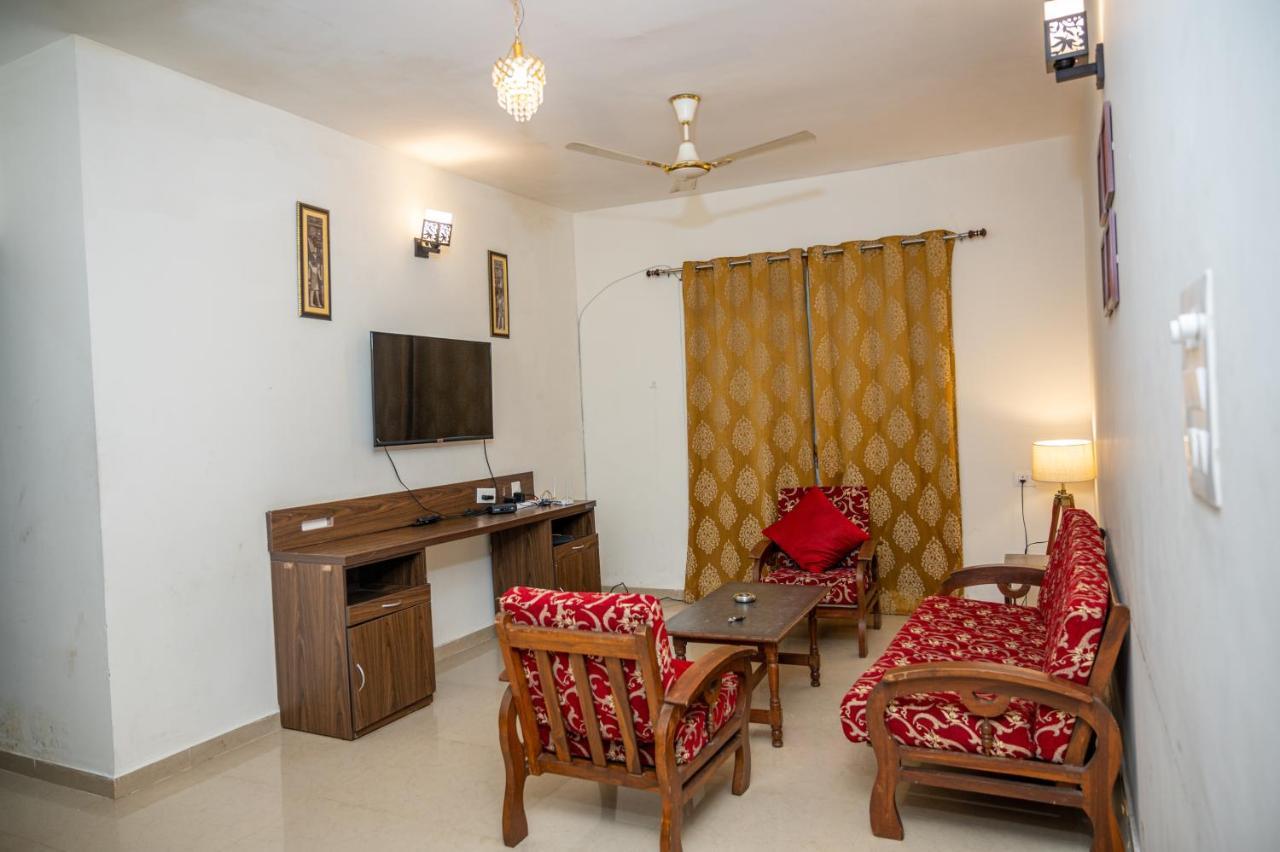 Ronnie'S Studio Apartment อาร์โปรา ภายนอก รูปภาพ
