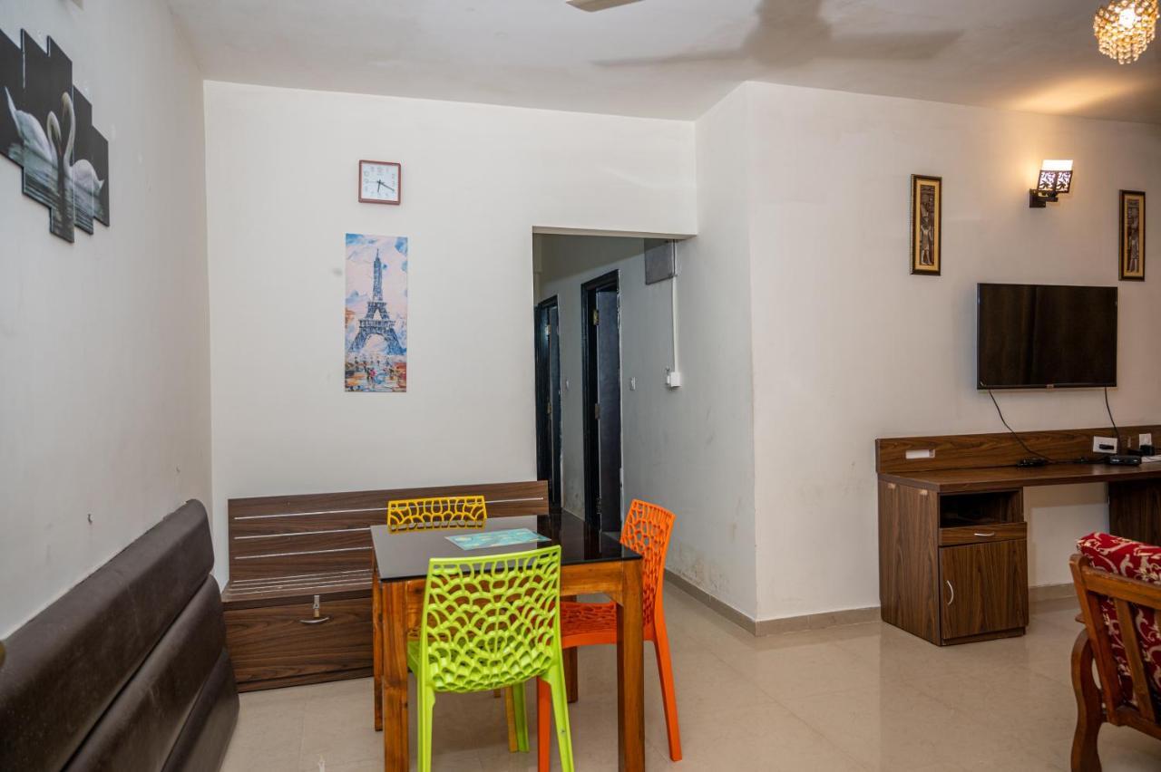 Ronnie'S Studio Apartment อาร์โปรา ภายนอก รูปภาพ