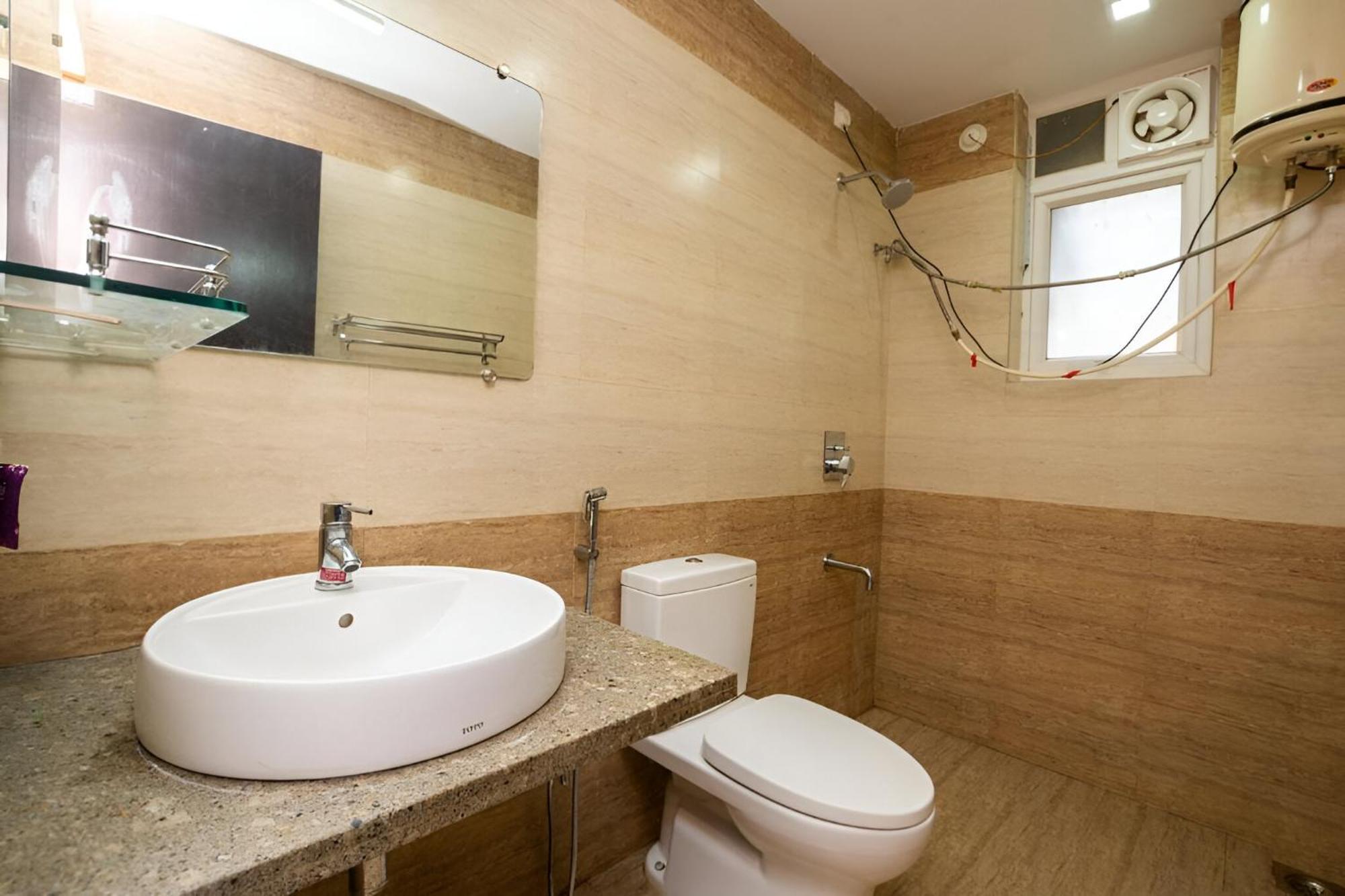 Ronnie'S Studio Apartment อาร์โปรา ภายนอก รูปภาพ