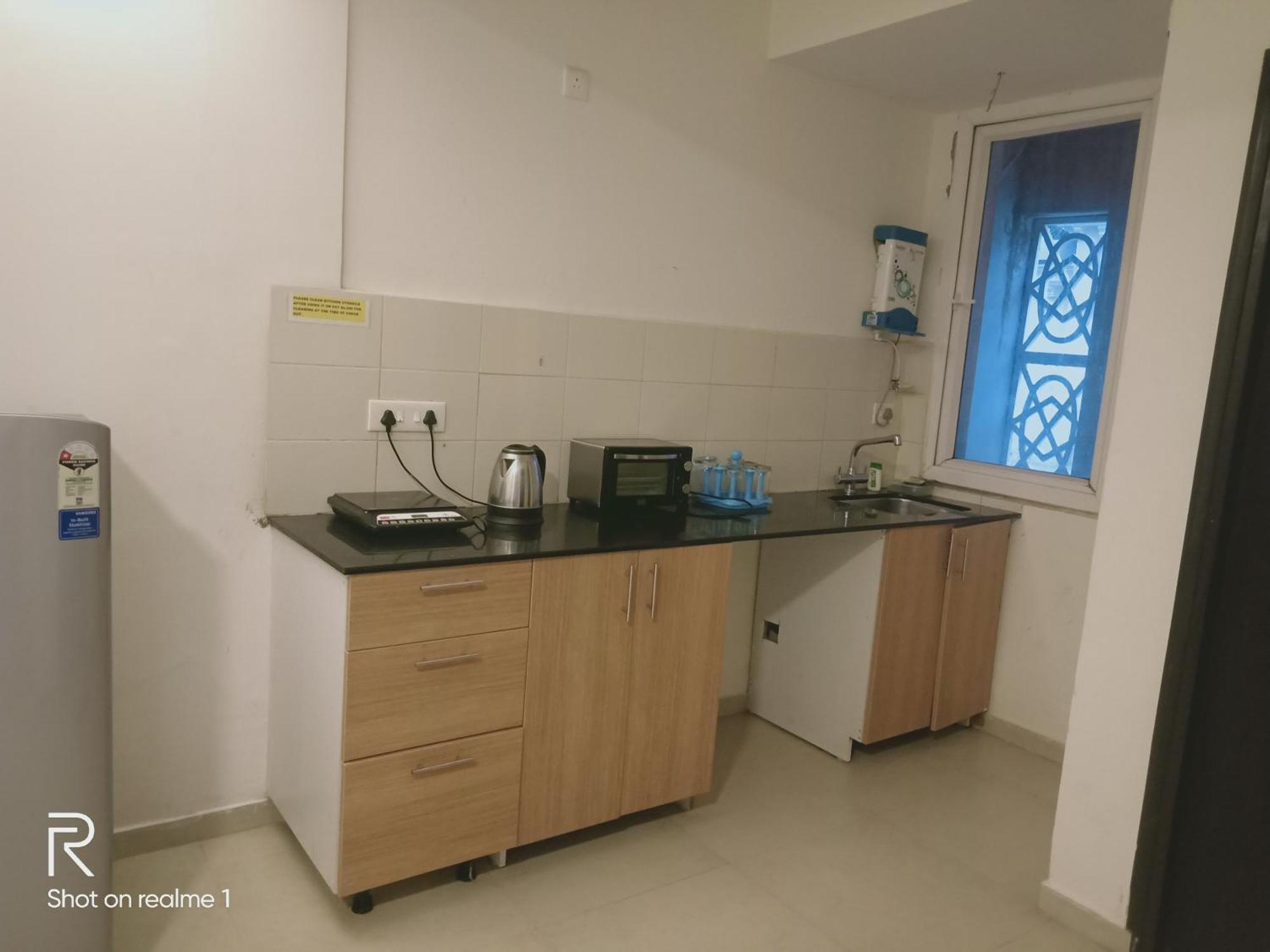 Ronnie'S Studio Apartment อาร์โปรา ภายนอก รูปภาพ